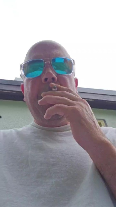 TonyElisia1976 live cam on Cam4
