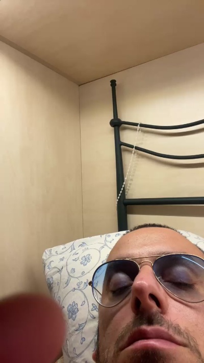 Tonyemaran live cam on Cam4