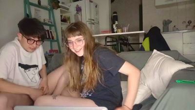 ToomLe live cam on Cam4