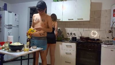 ToomLe live cam on Cam4