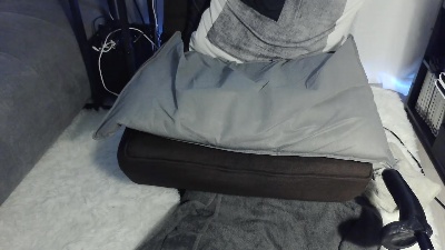 TopButton live cam on Cam4