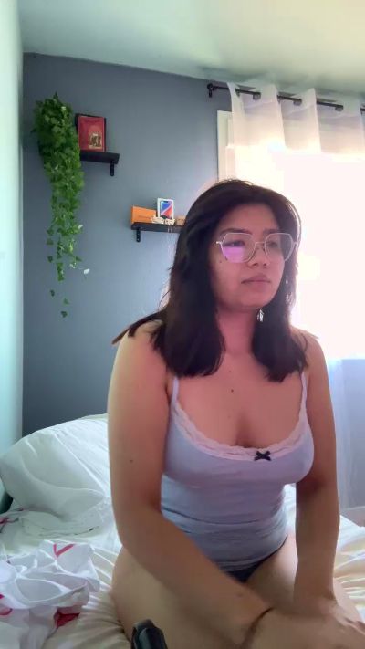 TopangaOlsen live cam on Cam4