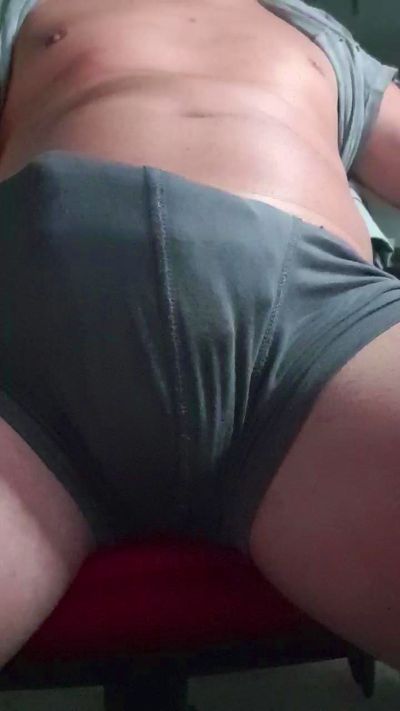Tosto799 live cam on Cam4