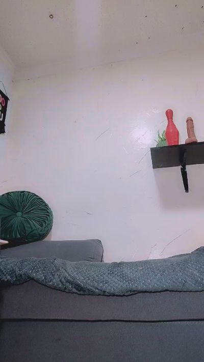 TotalSlave live cam on Cam4