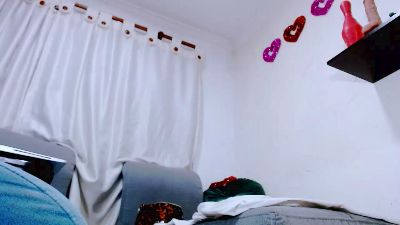 TotalSlave live cam on Cam4