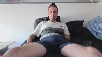 Toulonnais83200 live cam on Cam4
