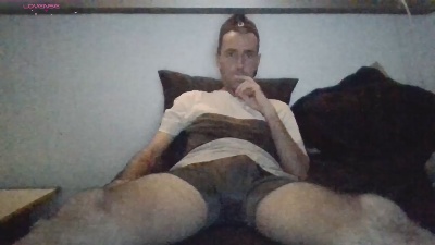 Toulonnais83200 live cam on Cam4