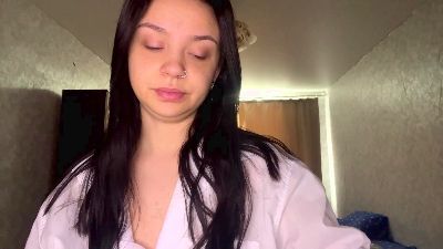 TovaOkubo live cam on Cam4