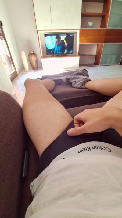 ToyBoy22year live cam on Cam4