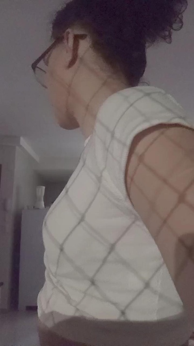 Transputinha83 live cam on Cam4