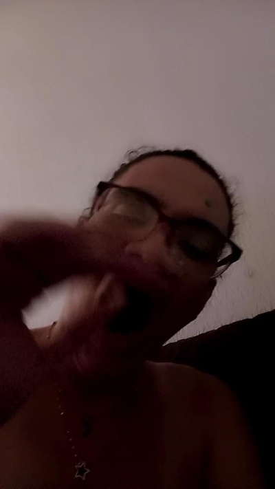 Transputinha83 live cam on Cam4