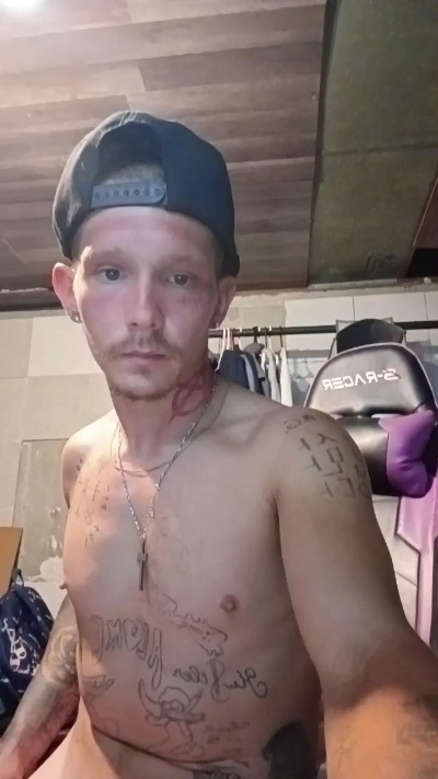 TrapMasterB live cam on Cam4