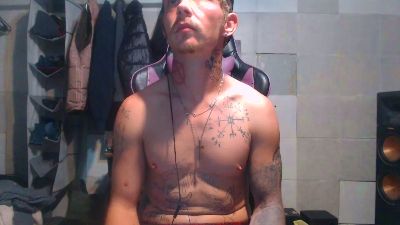 TrapMasterB live cam on Cam4