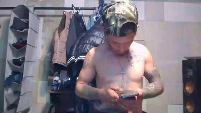 TrapMasterB live cam on Cam4