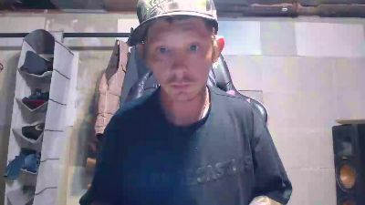 TrapMasterB live cam on Cam4