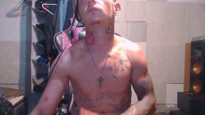 TrapMasterB live cam on Cam4