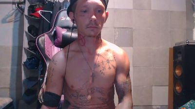 TrapMasterB live cam on Cam4