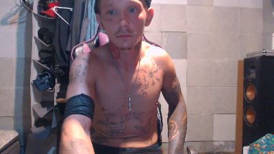 TrapMasterB live cam on Cam4