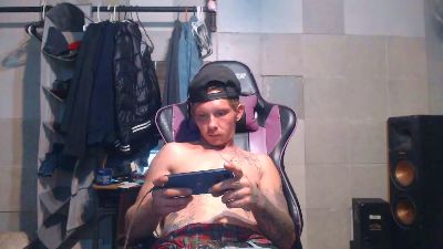 TrapMasterB live cam on Cam4