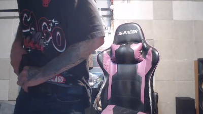 TrapMasterB live cam on Cam4