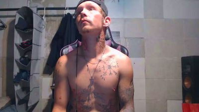 TrapMasterB live cam on Cam4