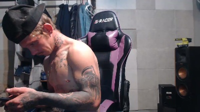 TrapMasterB live cam on Cam4