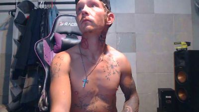 TrapMasterB live cam on Cam4