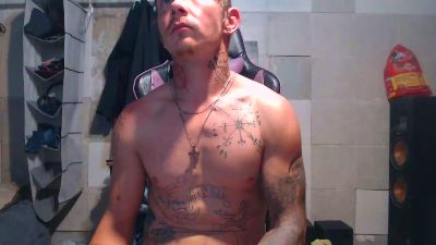 TrapMasterB live cam on Cam4