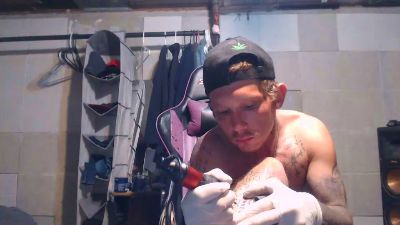 TrapMasterB live cam on Cam4
