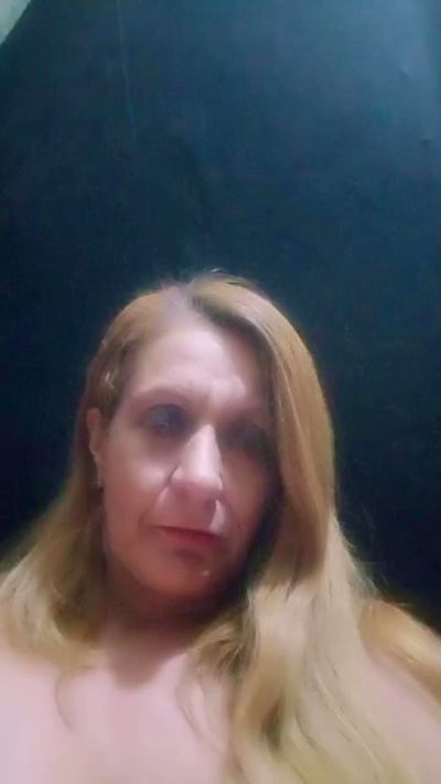 Traucka live cam on Cam4