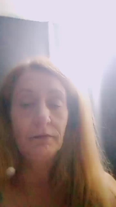 Traucka live cam on Cam4