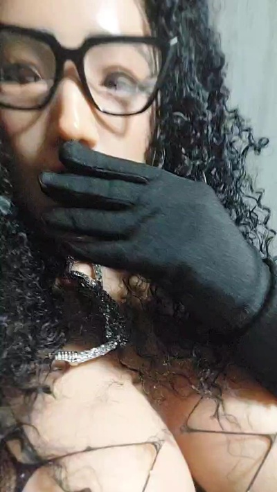 Travesta2020 live cam on Cam4