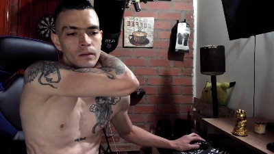 Travis_rxxx live cam on Cam4