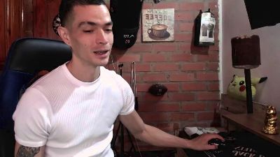 Travis_rxxx live cam on Cam4