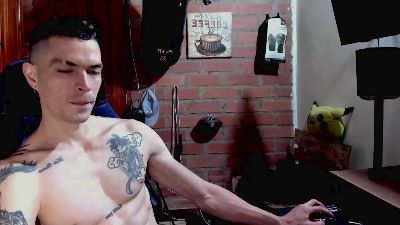 Travis_rxxx live cam on Cam4
