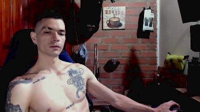 Travis_rxxx live cam on Cam4