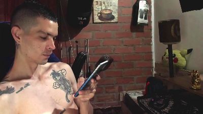 Travis_rxxx live cam on Cam4