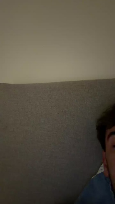 Travo23cm live cam on Cam4