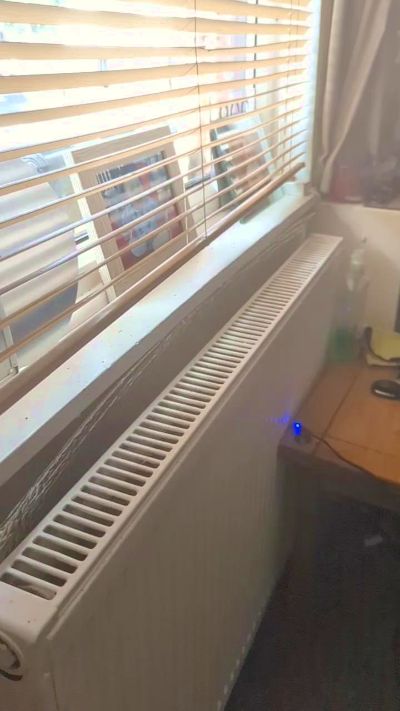 Trebs69si live cam on Cam4