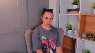 TrenaShomin live sex cam preview from Turkey