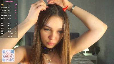 TresaSeledon live cam on Cam4