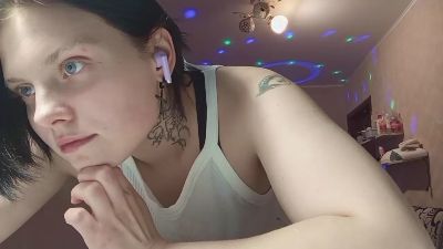 TrevaTuggle live cam on Cam4