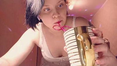 TrevaTuggle live cam on Cam4