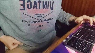Trickster85 live cam on Cam4