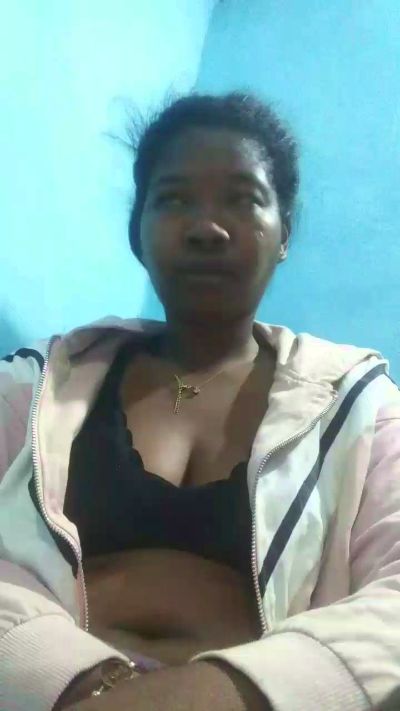 Trida live cam on Cam4