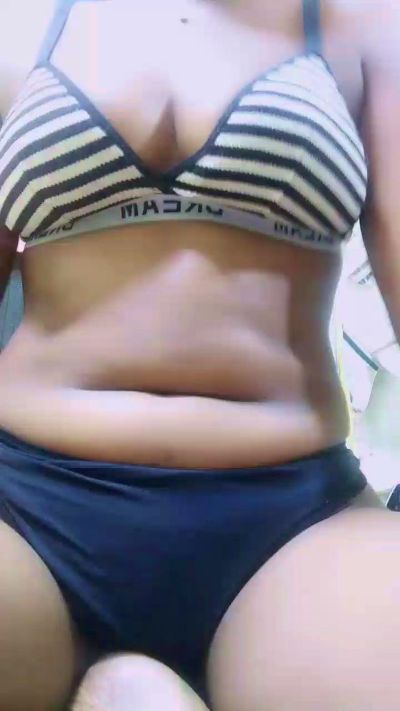 Trida live cam on Cam4
