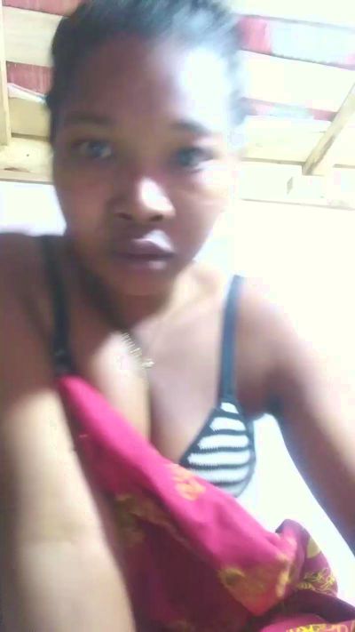 Trida live cam on Cam4