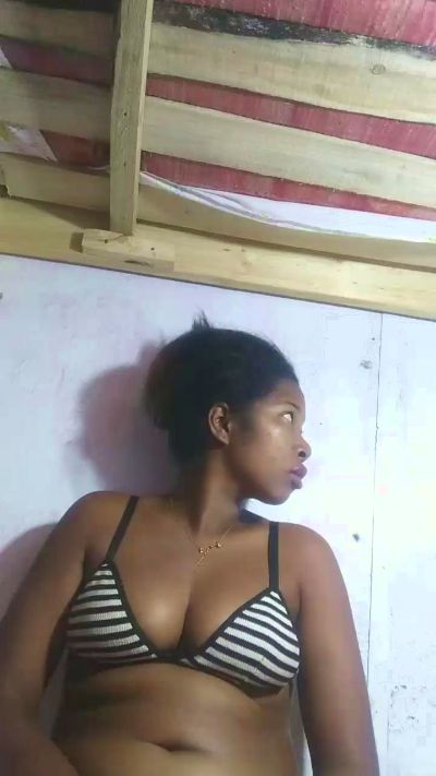 Trida live cam on Cam4
