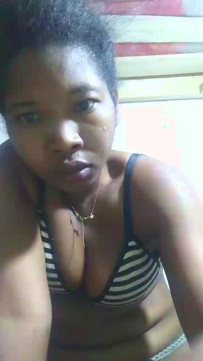 Trida live cam on Cam4