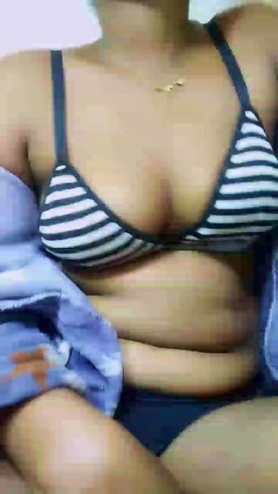 Trida live cam on Cam4